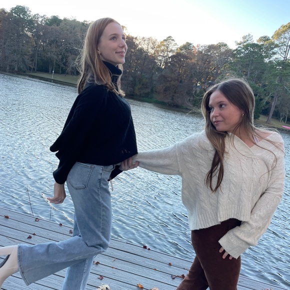 Meet your Posher, Avery - Picture 1 of 2